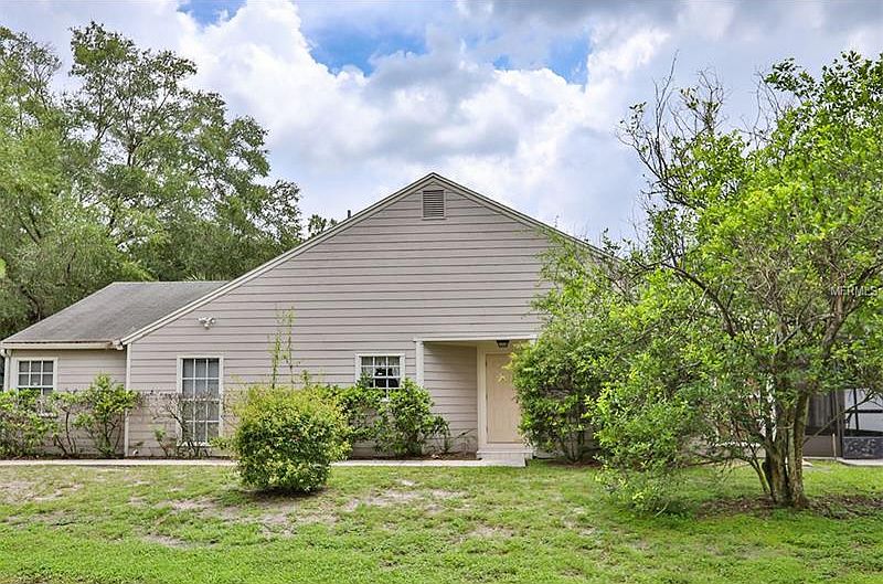 1st image of 9486 Forest Hills Cir