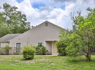 9486 Forest Hills Cir, Tampa, FL 33612
