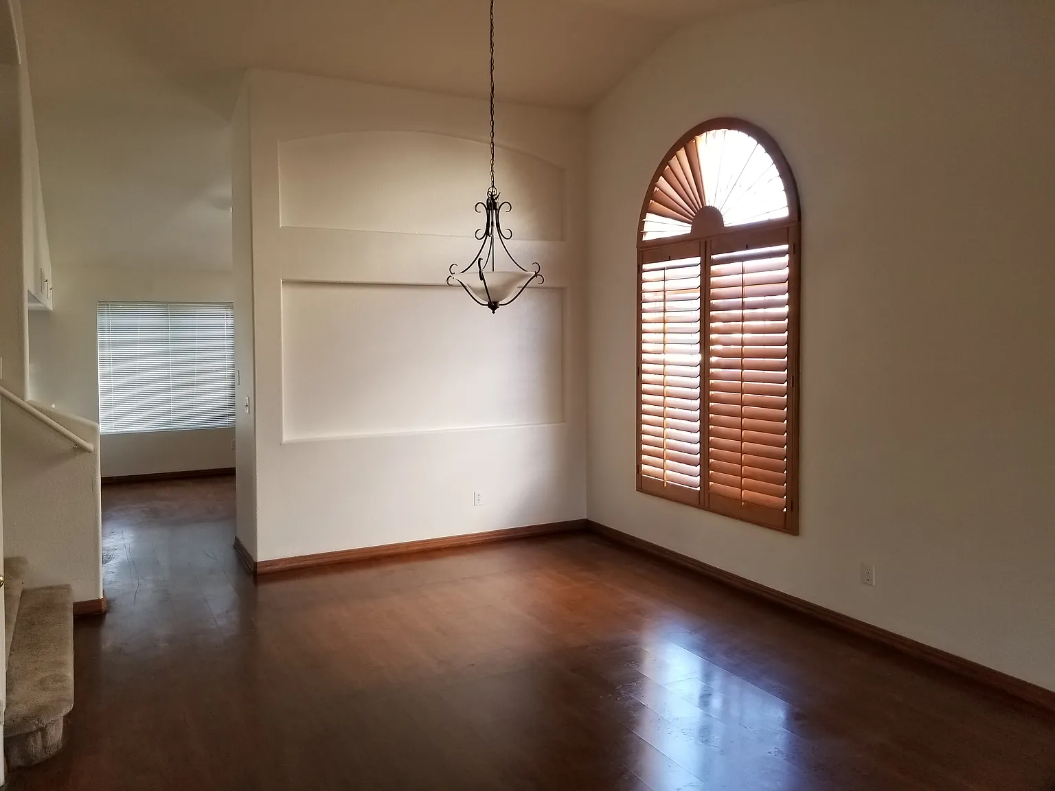3 bed, 2.5 bath, 1688 sqft, $2,250 — Photo 2