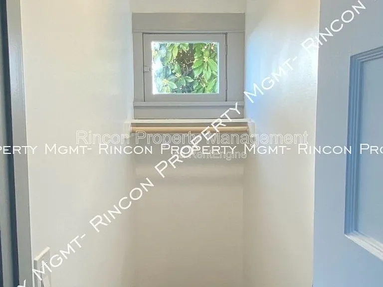 656 Poli St — Photo 12