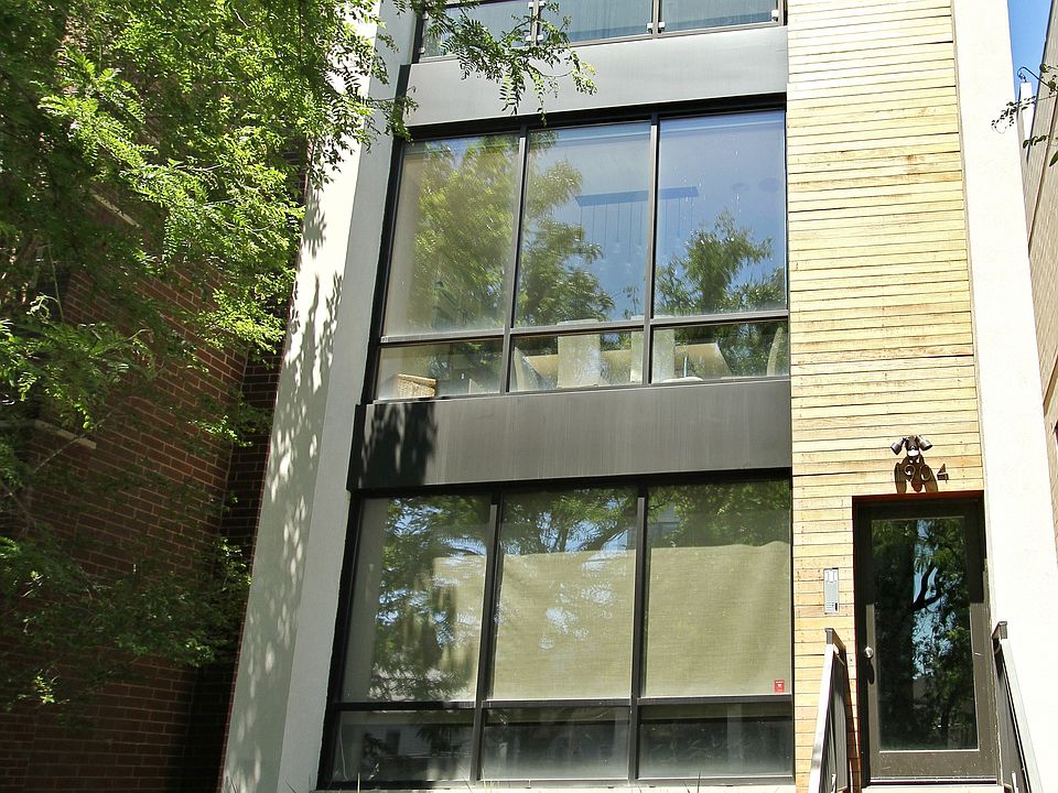 1st image of 1904 W Armitage Ave #3