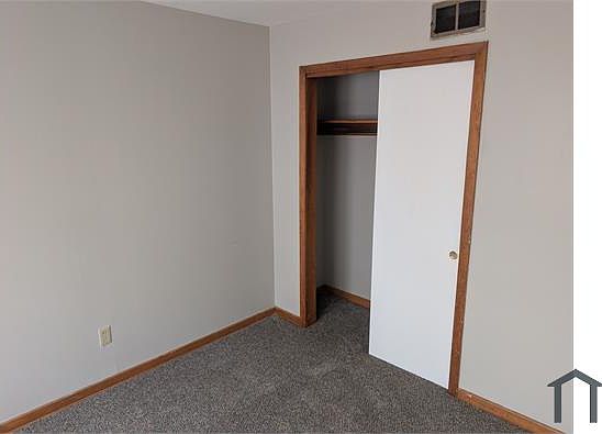 4th image of 2142 S Emporia Ave