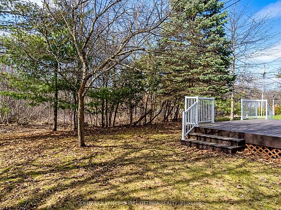 3rd image of 12 Glenview Cres