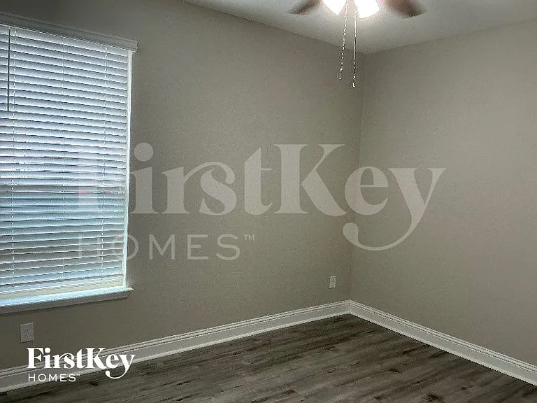 2501 Walker Ave — Photo 8