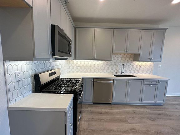 5th image of 4016 Peony Paseom Unit 2