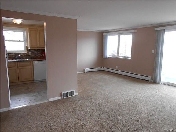 3rd image of 100 Churchcroft Ln APT 3