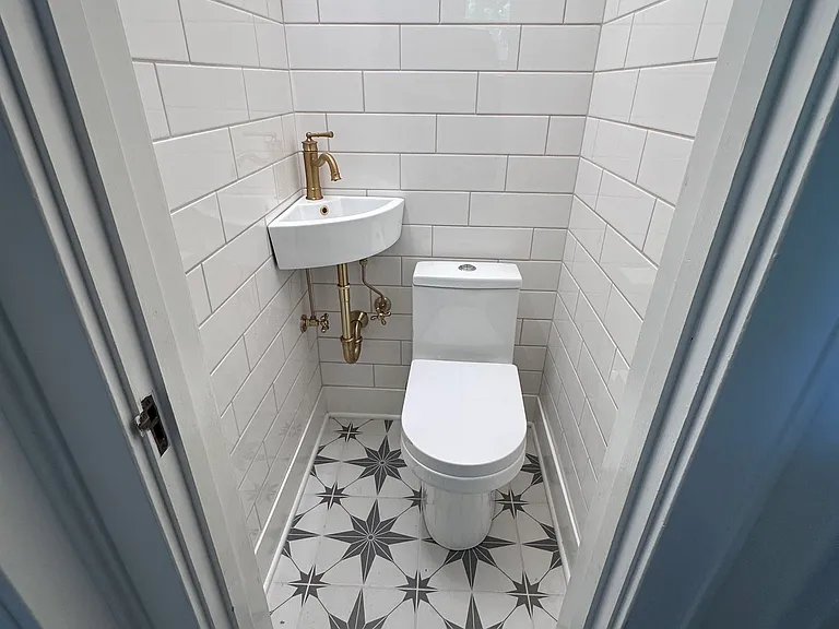 321 Roosevelt Ave — Photo 30
