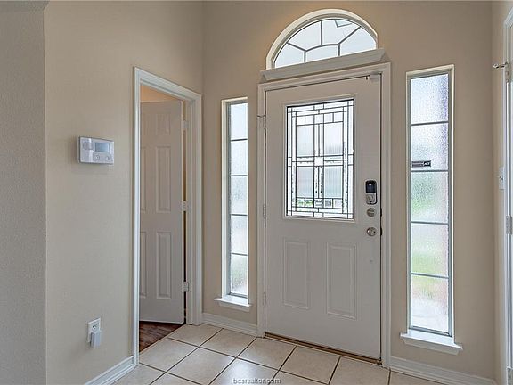 2nd image of 15133 Meredith Ln
