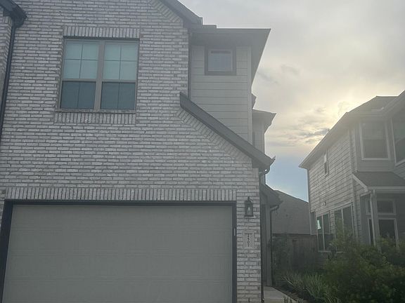 3rd image of 2507 Manor Valley Ct