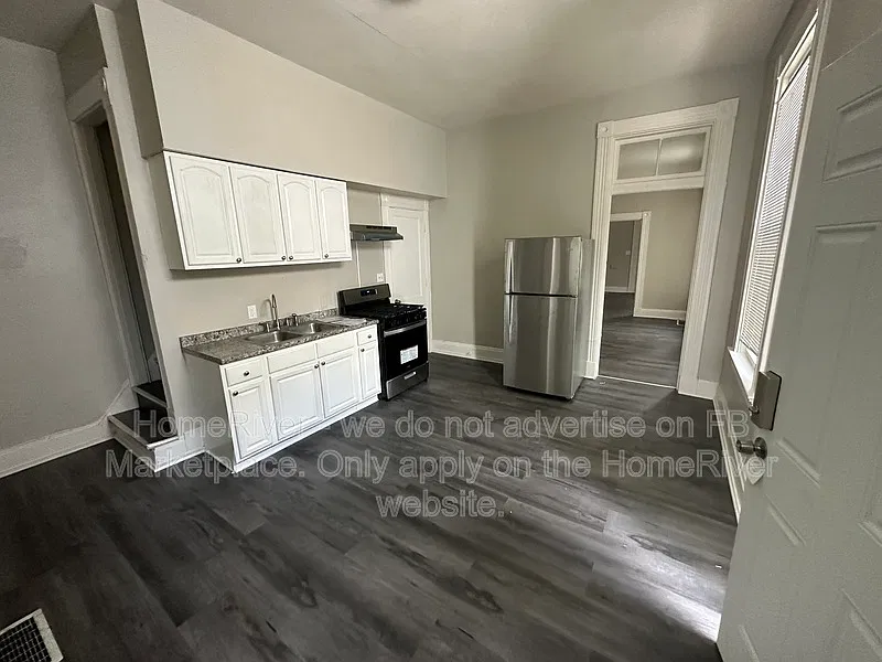 3 bed, 1.0 bath, 1530 sqft, $1,550 — Photo 4
