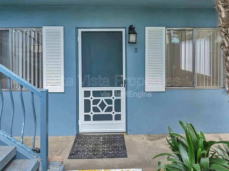 855 Emerald St #A — Photo 4