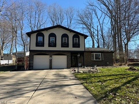 3rd image of 820 Millstone Ln NE