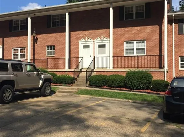 719 Castlegate Rd, South Charleston, WV 25303