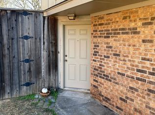 134 Main Pl, Euless, TX 76040