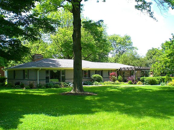 4th image of 6610 N Sherman Dr