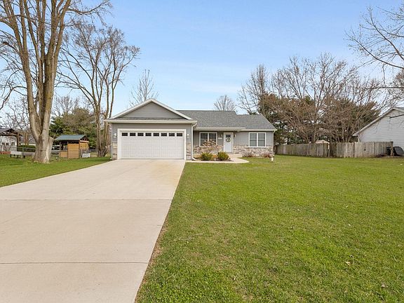 2nd image of 10755 Dunn Rd