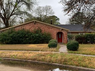 5811 Par Four Dr, Houston, TX 77088