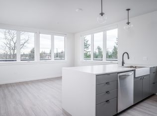 4905 SE Woodstock Blvd #320, Portland, OR 97206