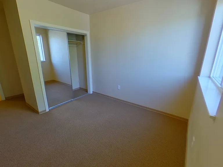 Midtown Apartments — Photo 40