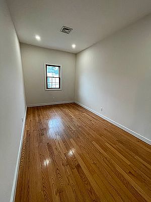 4th image of 1760 E 17th St #1