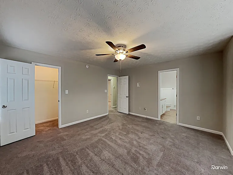 383 Robin Hood Dr — Photo 8