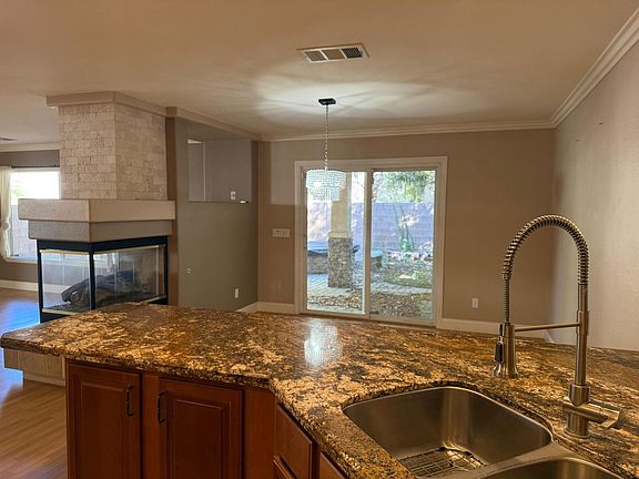 3rd image of 10974 Fintry Hills St