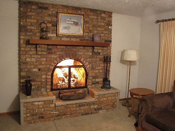 4th image of 6636 S 139th St