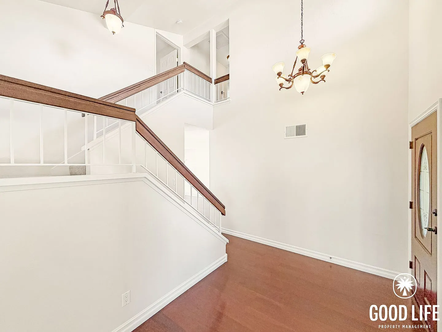 Sd: 4bd/3ba Two-Story Home In Oceanside W/ Large Backyard, Garden Beds & Walking Distance To Trails! — Photo 2