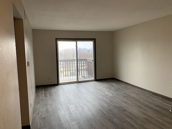 3rd image of 1820 A Ave NE #10803754