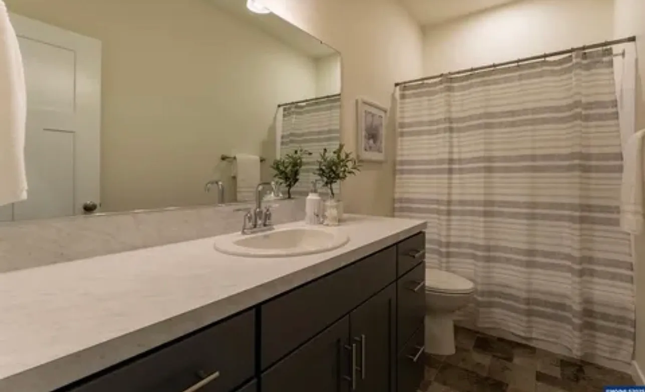 3 bed, 1577 sqft, $2,850 — Photo 3