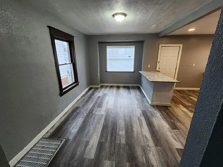 3630 Watson Ave — Photo 2