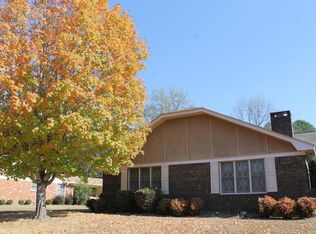 910 Tuckaho Dr, Columbus, MS 39702