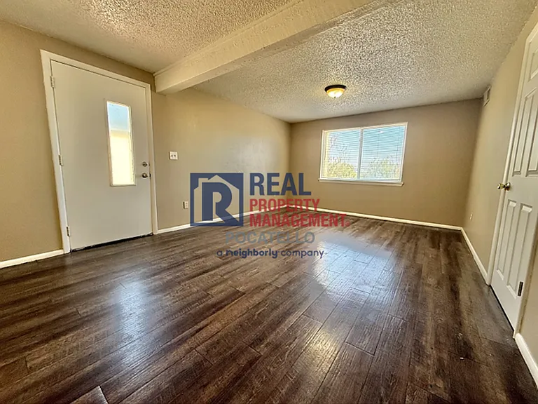 59-57-55-53 Foothill Blvd — Photo 8