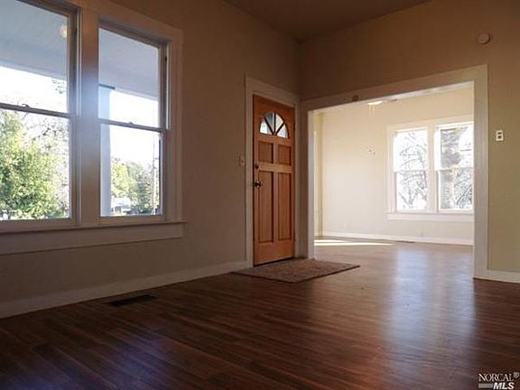 4th image of 530 S Dora St