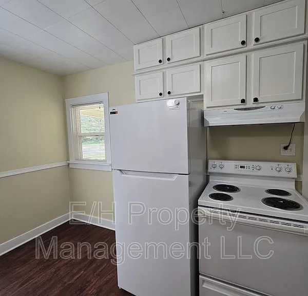 322 N Park Ave — Photo 12