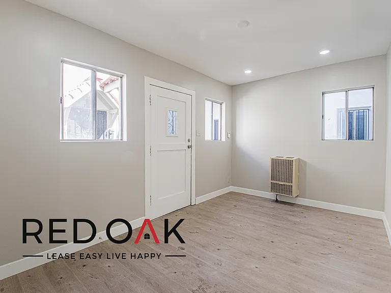 424 E 20th St #424.75 — Photo 2