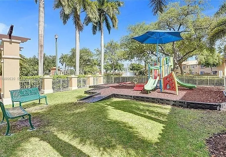 2325 Mariner Ct #TOWNHOUSE — Photo 7