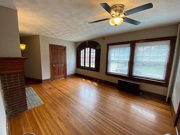 2nd image of 2196-2200 Waldeck Ave #17921519