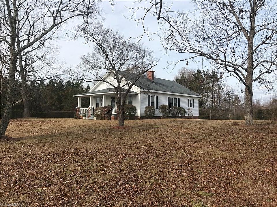 1st image of 2948 Country Ln