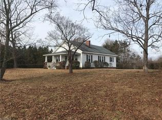 2948 Country Ln, Reidsville, NC 27320