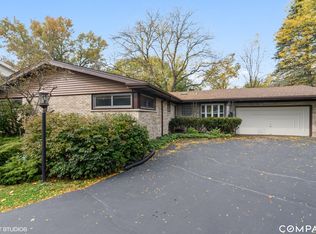 1237 Manor Dr, Wilmette, IL 60091