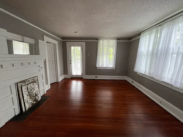 21 Oakley Pl — Photo 3