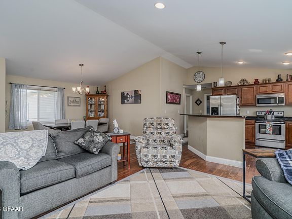 5th image of 2485 42nd Ave S
