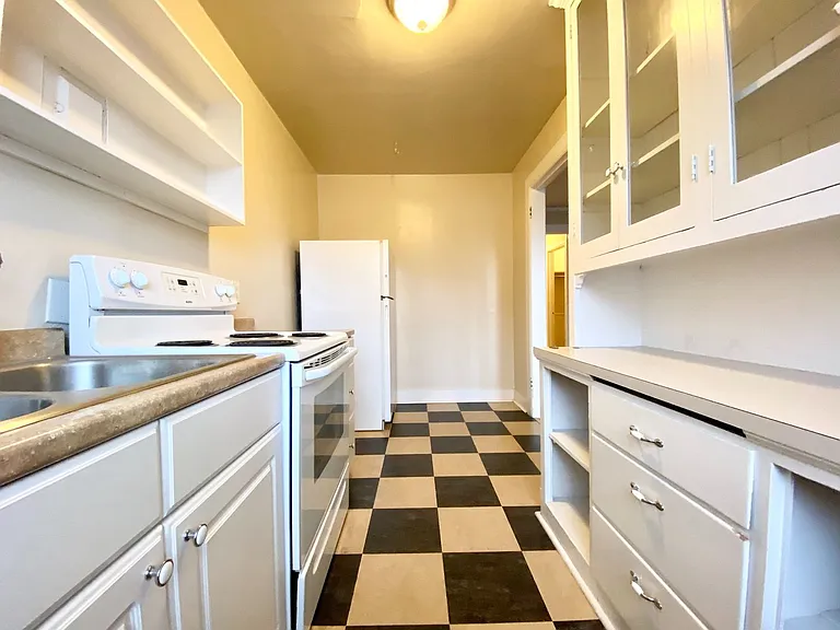 1522 E Olive Way — Photo 21