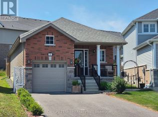 14 Summer Ln #5, Selwyn, ON K9L0G4