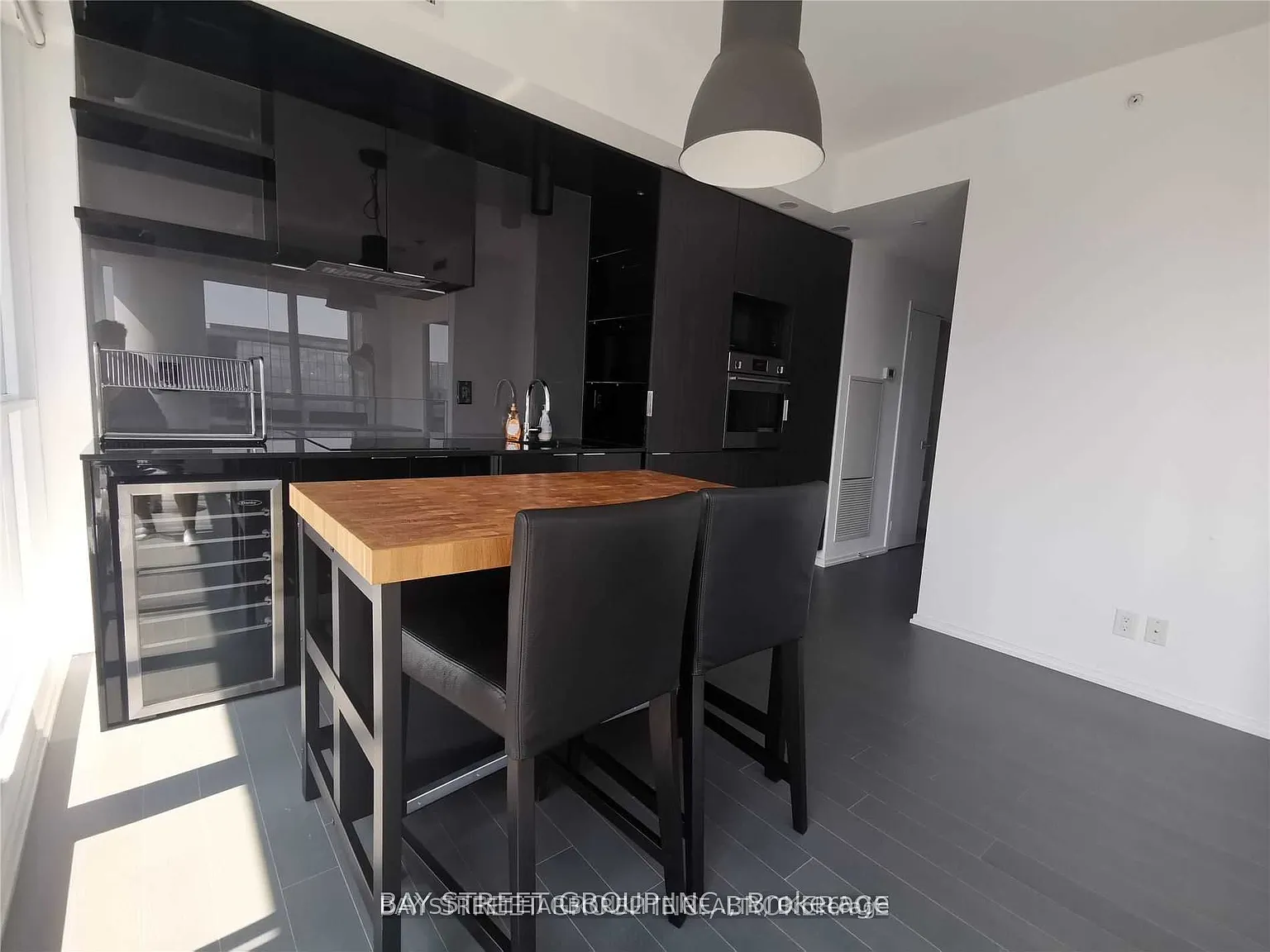 2 bed, $3,200 — Photo 4