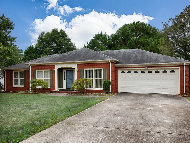 177 Merganser Blvd — Photo 2