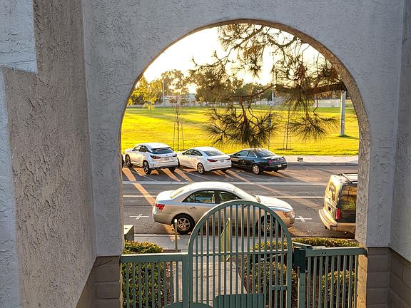 Mira Mesa Community Park w/ basketball courts, soccer/baseball fields, ping pong tables included. Future amenities: skate parks.