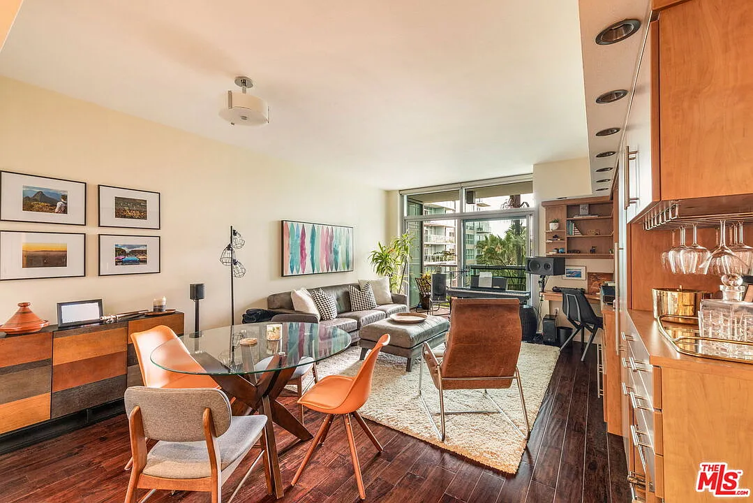 1 bed, 1.0 bath, 814 sqft, $4,250 — Photo 3
