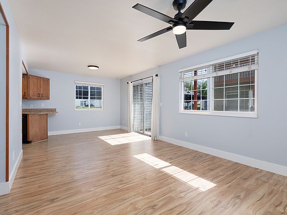 3rd image of 469 N Orem Blvd